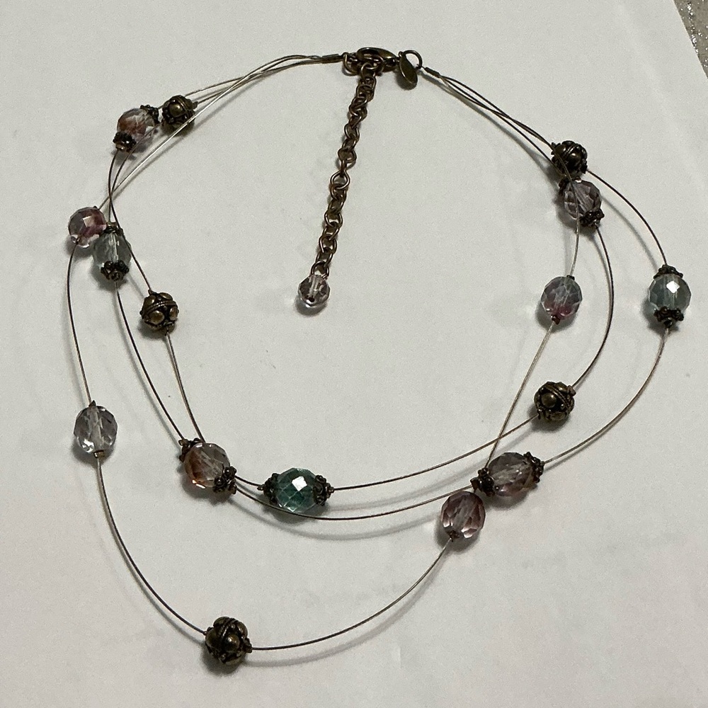 🐥 Chico's Faceted Triple Strand Aurora Borealis Glass Beaded Necklace - Picture 3 of 4